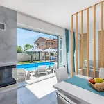 Villa Selest *